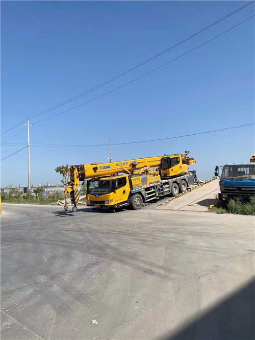 昔阳县吊车作业时，可能会产生哪些额外收费项目？