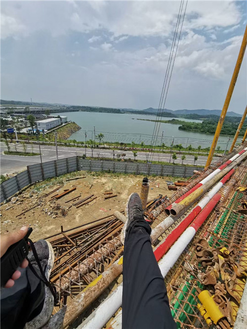 昔阳县作业中发生设备损坏或人员意外，责任怎么划分？